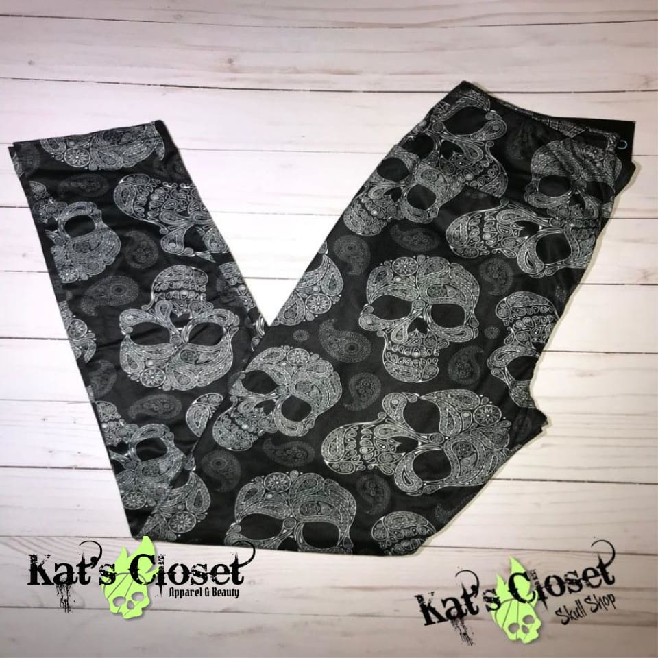 http://www.katsclosetapparelandbeauty.com/cdn/shop/products/charlies-project-black-paisley-skulls-leggings-tween-size-only-kats-closet-apparel-beauty-319.jpg?v=1643769844