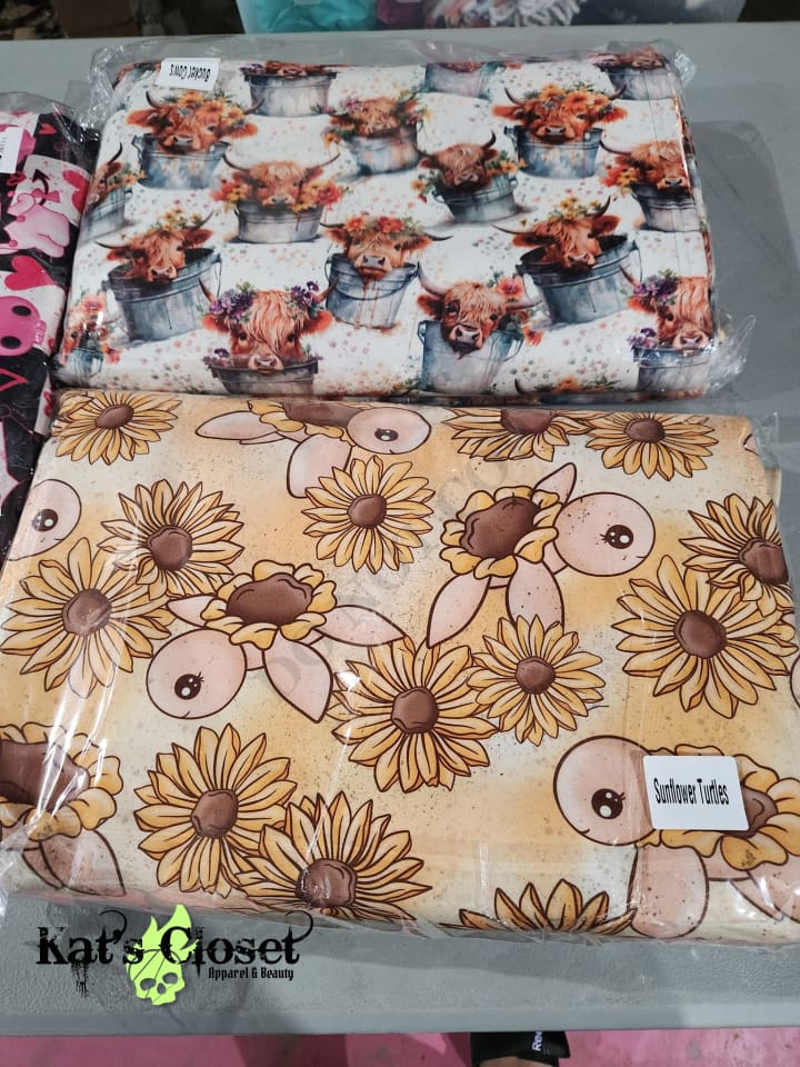 CELESTIAL SUNFLOWER - BLACK VELVET WEIGHTED BLANKET ROUND 4 PREORDER CLOSING 10/16 Blankets